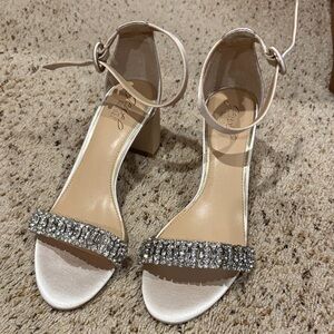 Badgley Mischka Jewel Block heel sandals. Never worn 8.5